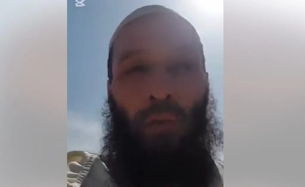 متشدد يحرض على انهاء حياة المسيحيين