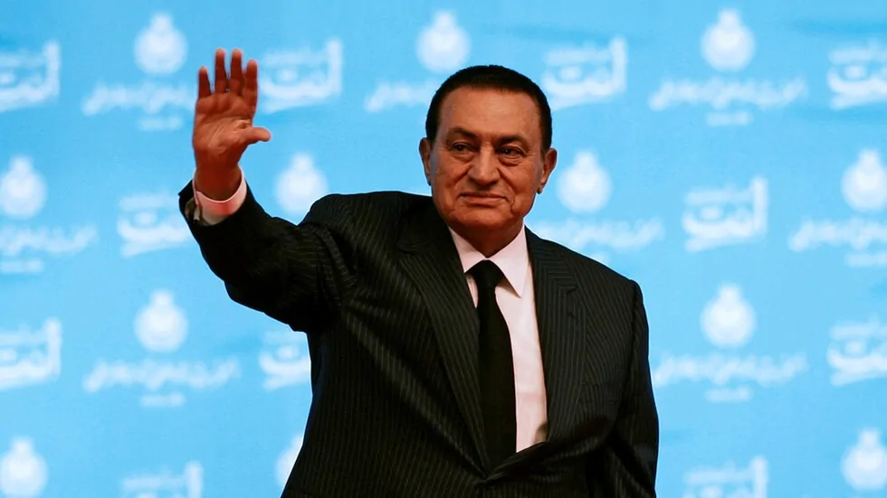 علاء مبارك ينشر انتقاد سابق للرئيس