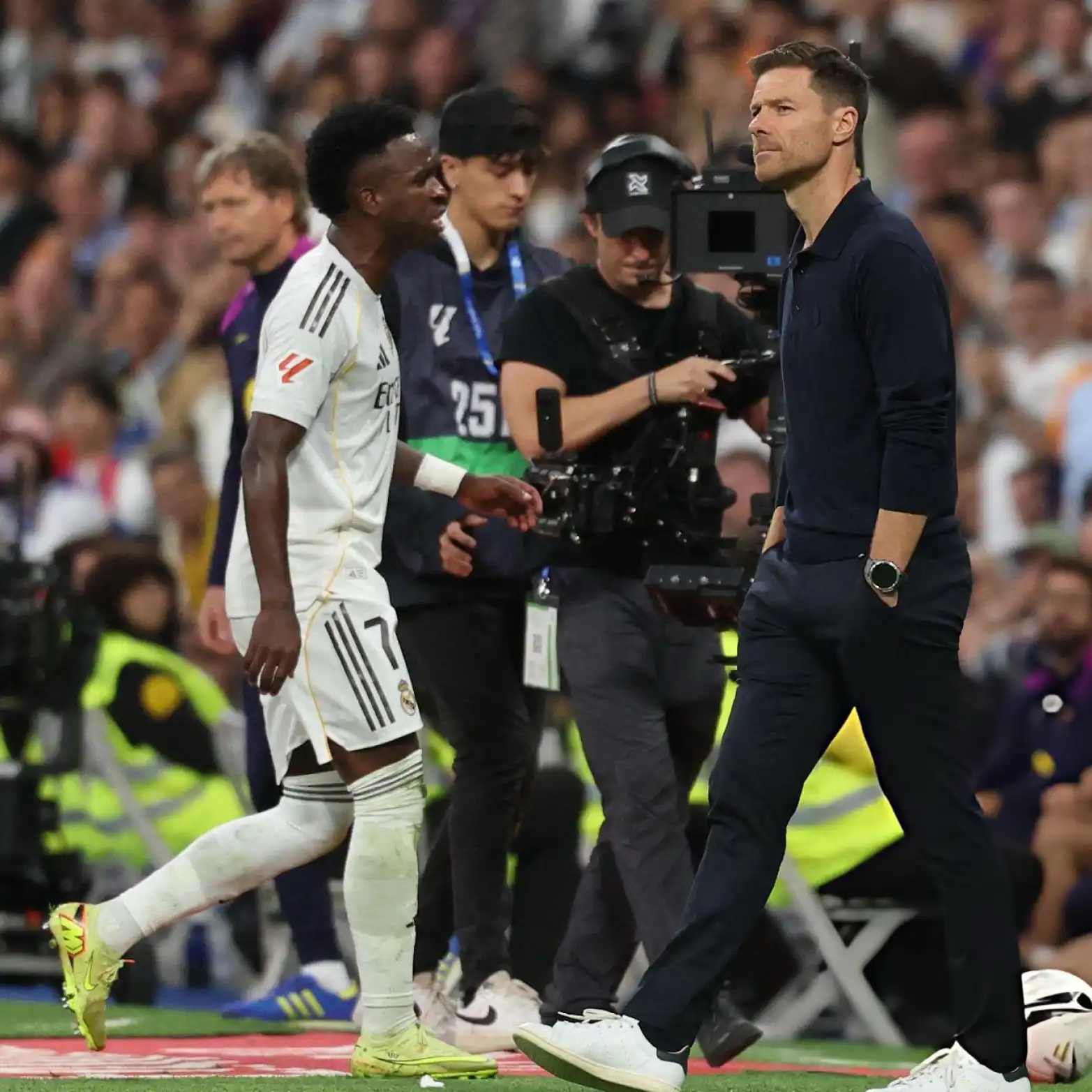 فينيسيوس وتشابي ألونسو