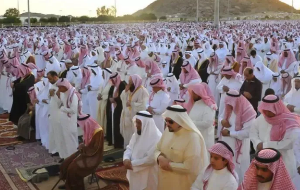 موعد صلاة عيد الفطر في الرياض 2023