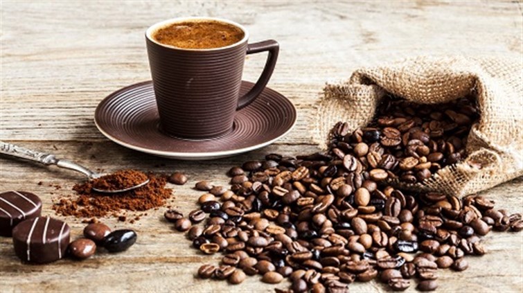 دراسة تحذر من عادة شائعة لتناول القهوة