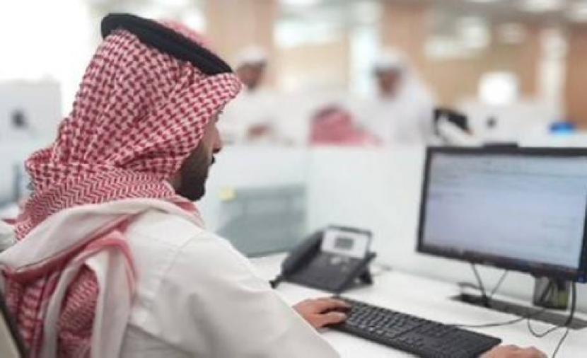 انخفاض مؤشر “الباحثين عن عمل” بين السعوديين إلى أدنى مستوى على الإطلاق