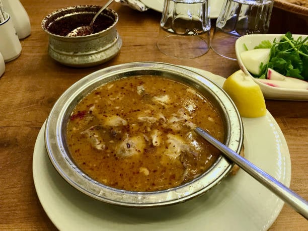 مكونات شوربة الكوارع مكونات شوربة الكوارع