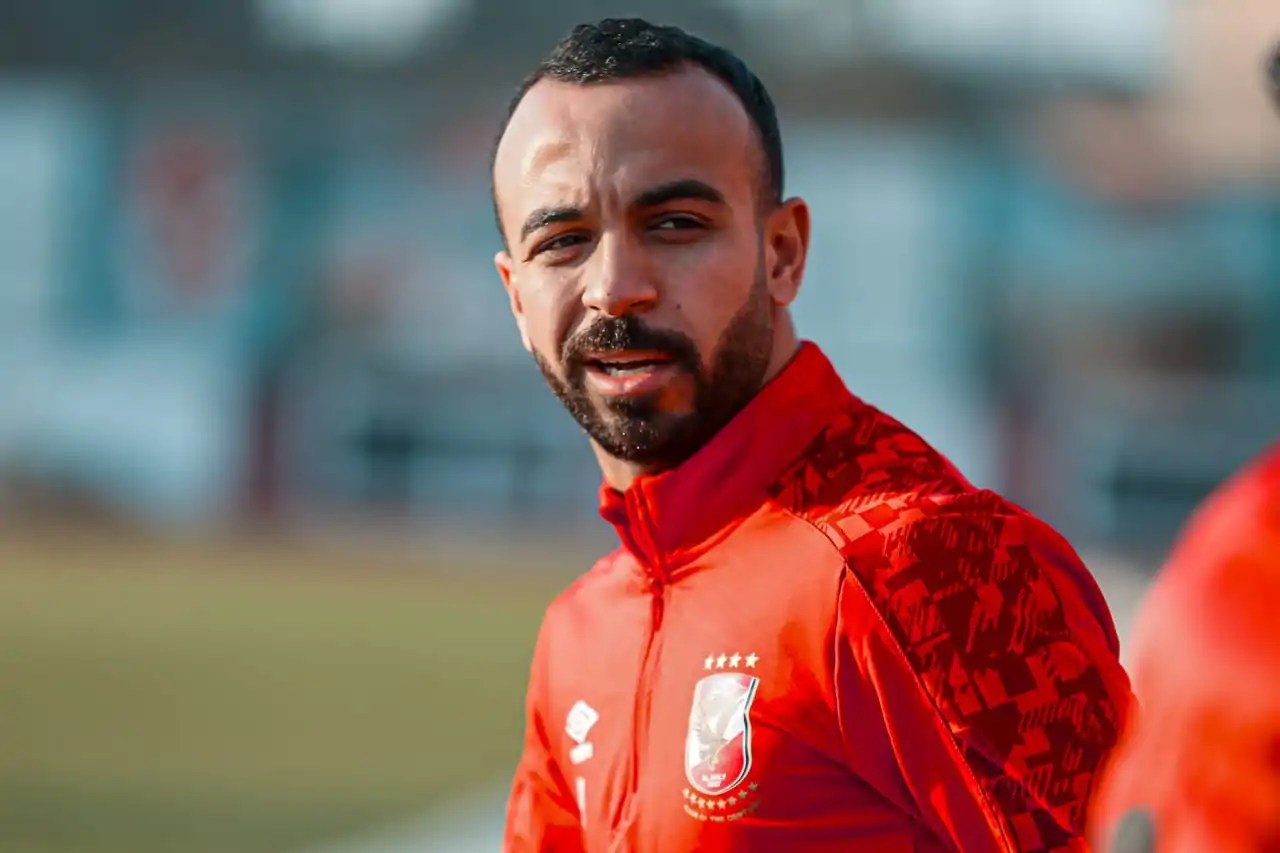 مكافآت مالية أو عقوبات مغلظة الأهلي يُحفز لاعبيه قبل قمة الزمالك 2 لاعب الأهلي