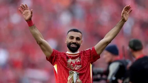 تعليق محمد صلاح ليلة التتويج أغلى سيلفي في الموسم اعرف أرقام تاريخية من تتويج ليفربول 4 محمد صلاح ليلة التتويج