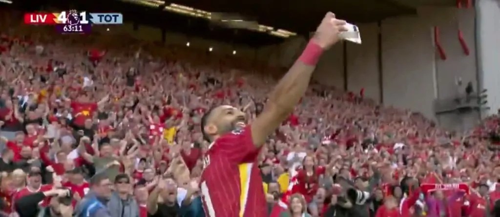 تعليق محمد صلاح ليلة التتويج أغلى سيلفي في الموسم اعرف أرقام تاريخية من تتويج ليفربول 3 محمد صلاح ليلة التتويج