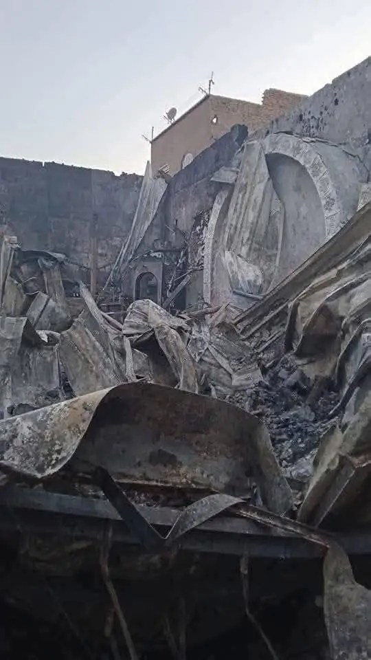 بالصور خسائر فادحة بحريق كنيسة مارجرجس بقنا وسقوط سقفها 4 حريق كنيسة مارجرجس