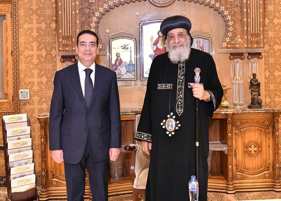 بالصور تفاصيل لقاء البابا تواضروس بالسفير المصري الجديد في قبرص ووفدًا سياحيًّا من ألمانيا والسفير المصري الجديد بهولندا 4 لقاء البابا تواضروس بالمقر البابوي مع السفير المصري الجديد في هولندا