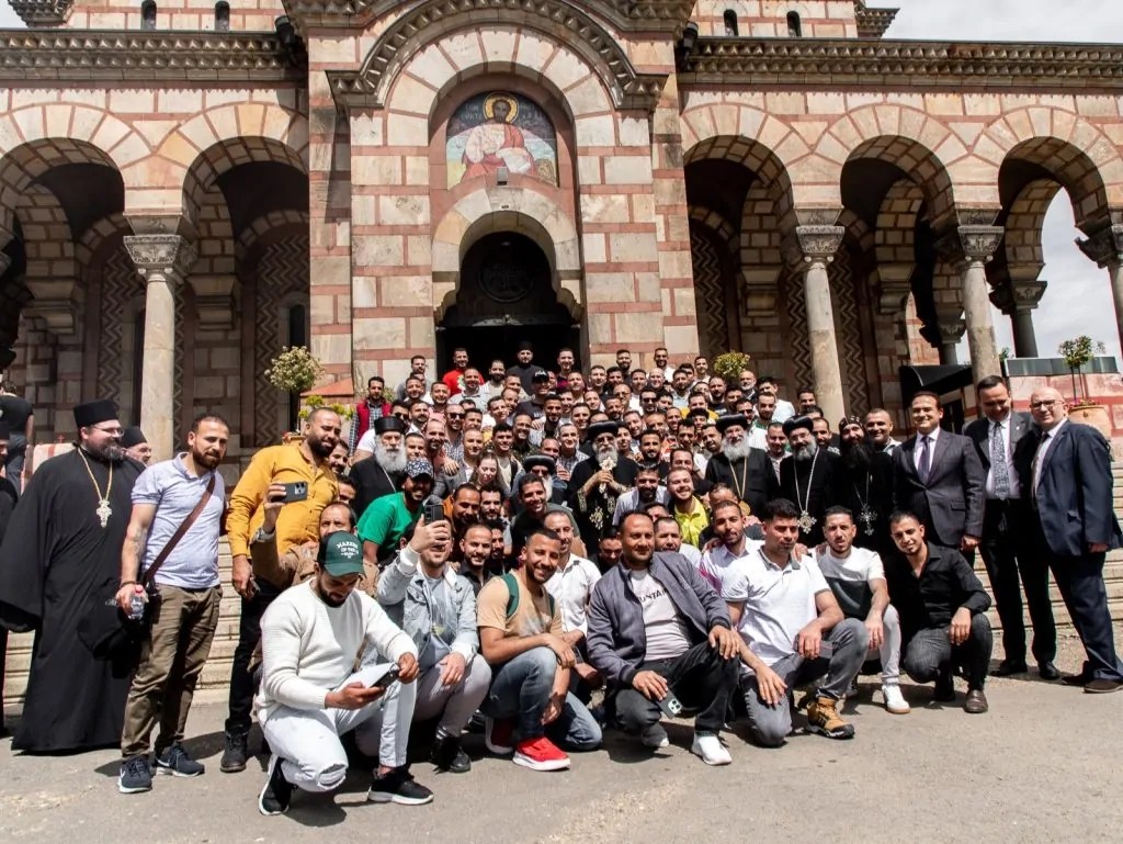 بالصور البابا تواضروس الثاني يلتقي مع أبناء الكنيسة القبطية في صربيا 4 البابا تواضروس الثاني