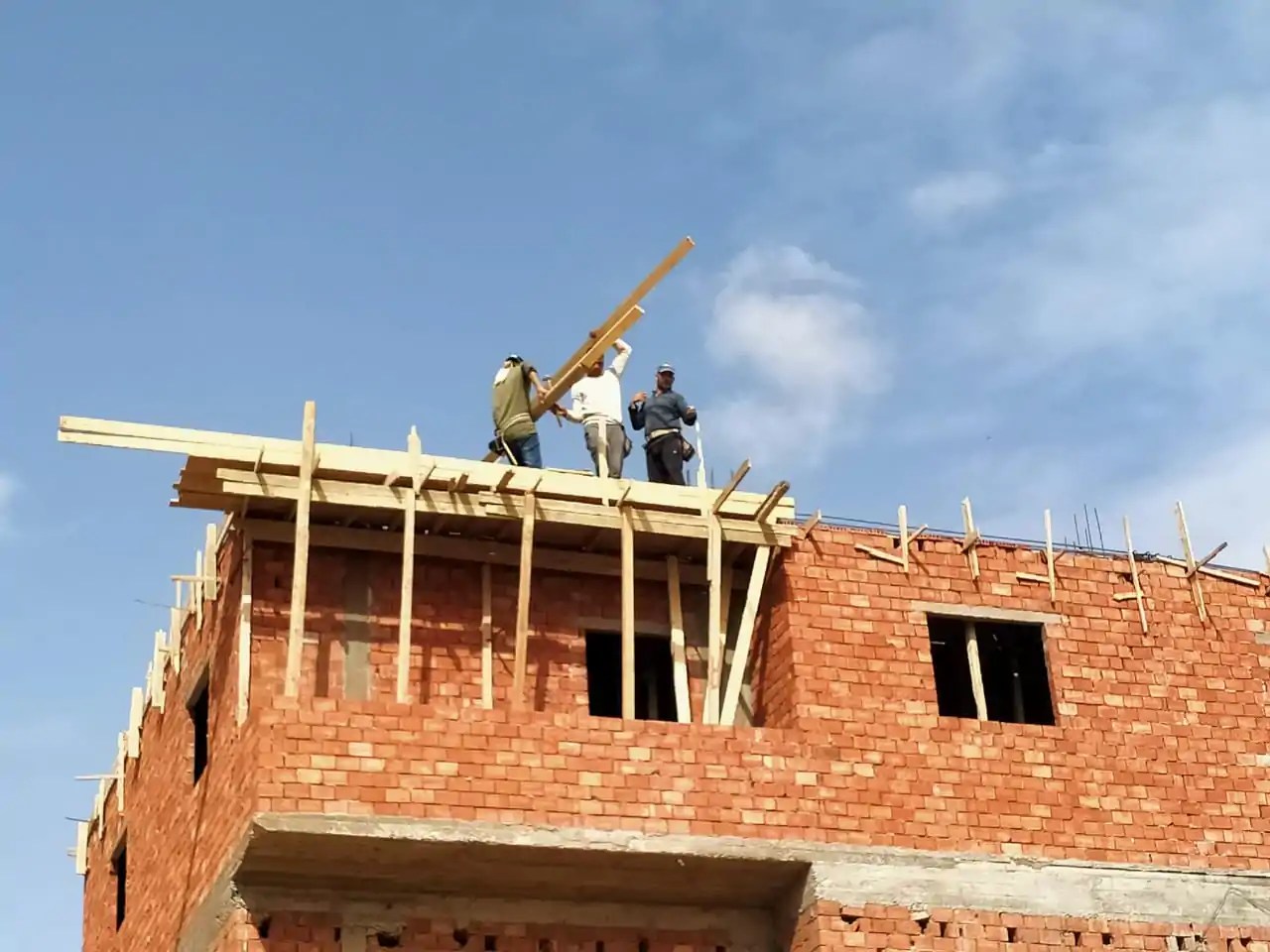 بعد إلغاء الاشتراطات الكشف عن خطوات استخراج رخص البناء الجديدة وعدد الأدوار المسموح بها 4 مخالفات البناء - كيفية و خطوات استخراج رخص البناء الجديدة
