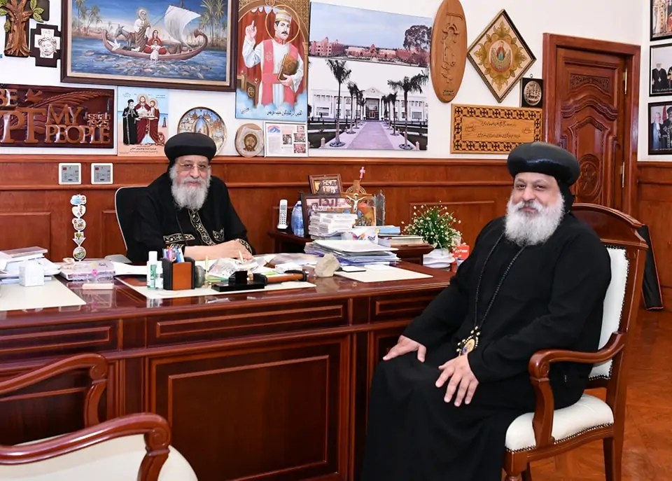 بالصور تفاصيل لقاء البابا تواضروس الثاني مع أربعة من الآباء الأساقفة بالمقر البابوي 3 لقاء البابا تواضروس الثاني