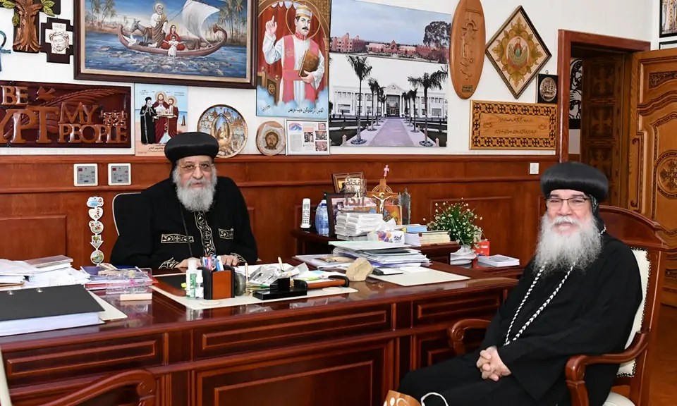 بالصور تفاصيل لقاء البابا تواضروس الثاني مع أربعة من الآباء الأساقفة بالمقر البابوي 4 لقاء البابا تواضروس الثاني