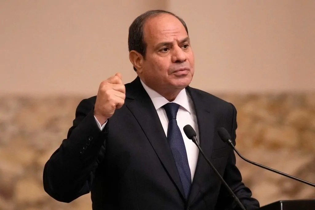 تصريح الرئيس السيسي خلال القمة الرابعة والثلاثين بالعراق بشان رفع العقوبات الأمريكية عن سوريا 4 الرئيس السيسي