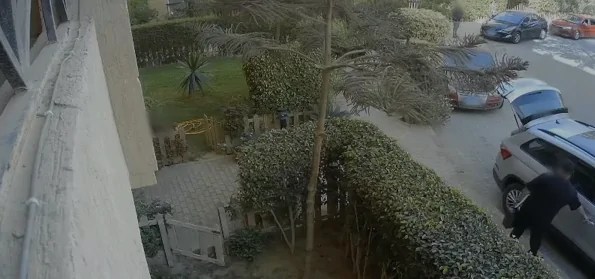 شاهد كاميرات تلتقط لحظة سرقة ملايين من فيلا نوال الدجوي فيديو تحت الفحص 3 سرقة فيلا نوال الدجوي