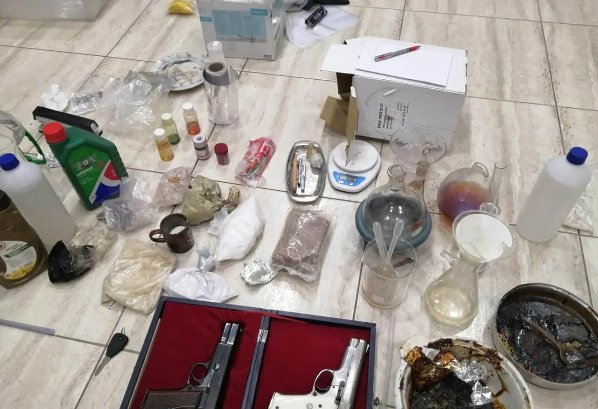 سارة خليفة في قبضة العدالة الحبس في قضية تصنيع مخدرات بـ 420 مليون جنيه 3 قضية جلب وتصنيع المخدرات