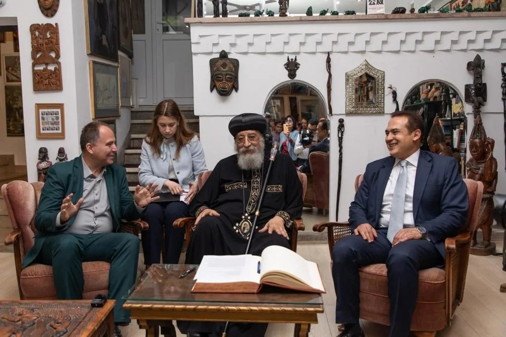 بالصور البابا تواضروس الثاني يفتتح معرض الأديرة القبطية والأقباط خلال زيارته لمتحف أدليجات في بلجراد 2 البابا تواضروس الثاني