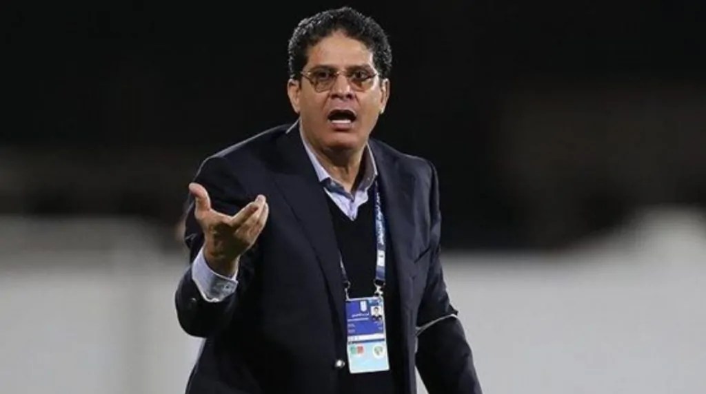 تفاصيل عقد أيمن الرمادي لمدة 30 يوم مع نادي الزمالك وكم يبلغ راتبه 2 عقد مشروط بالنتائج مع أيمن الرمادي