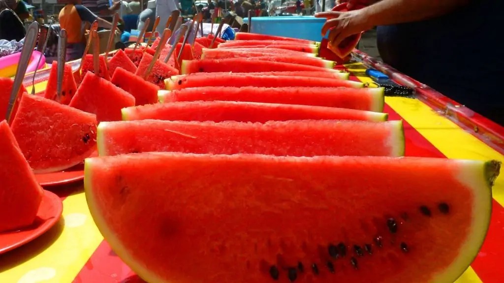 علامات تحميك من فساد البطيخ اعرفها قبل ما تشتري 2 فوائد مذهلة لتناول البطيخ