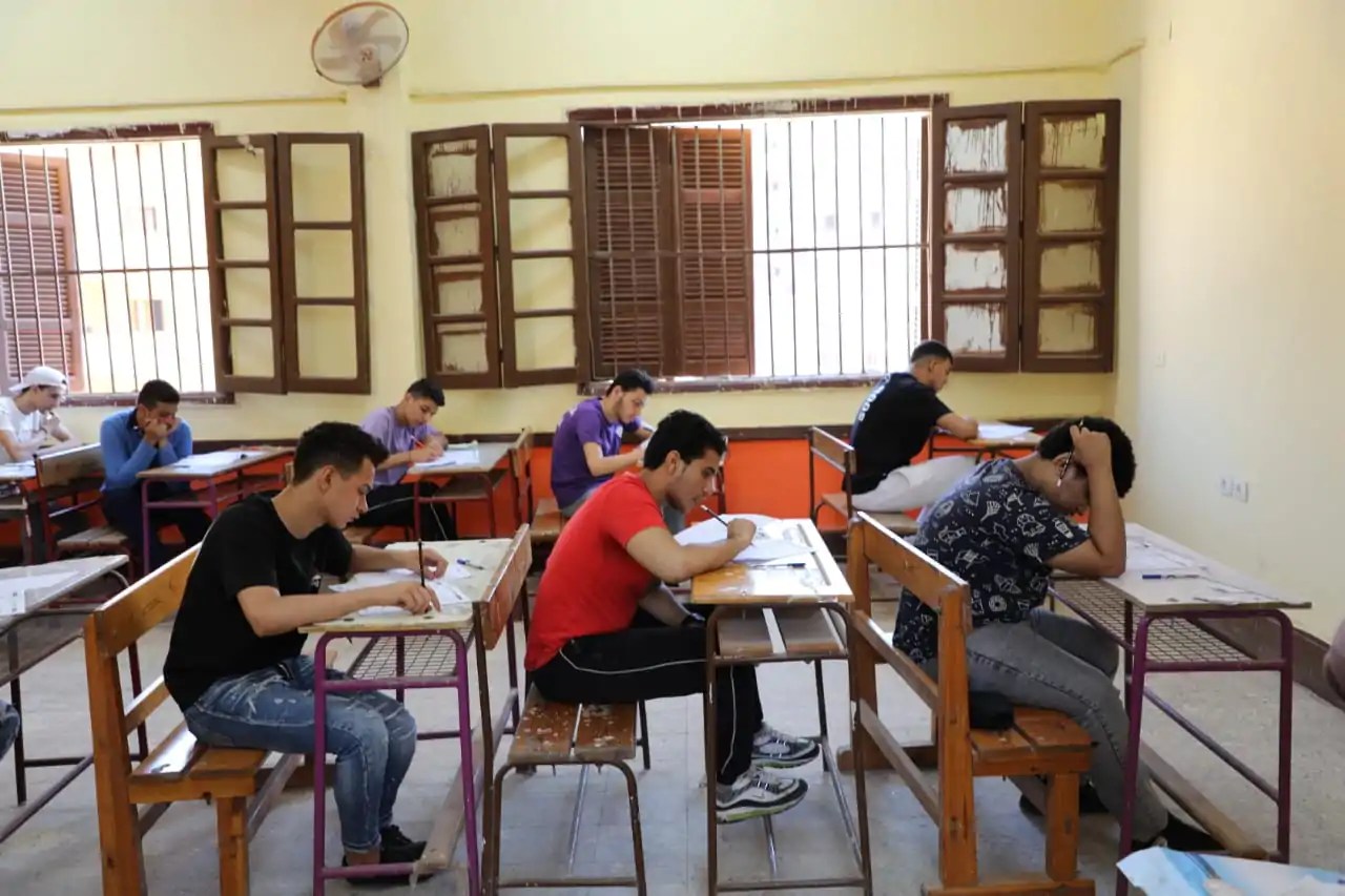 وزير التعليم يصدر توضيح عاجل حول مادة اللغة الإنجليزية بـ امتحانات الثانوية العامة 2025 3 مواعيد امتحانات نهاية عام 2025