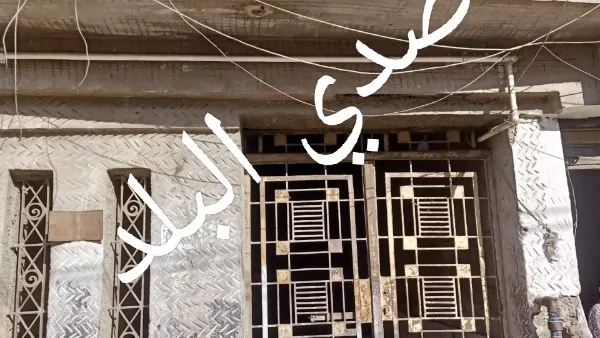 قرار عاجل من الصحة ضد طبيب المحلة بعد إغلاقه العيادة بالجنازير والهرب 3 عيادة طبيب المحلة