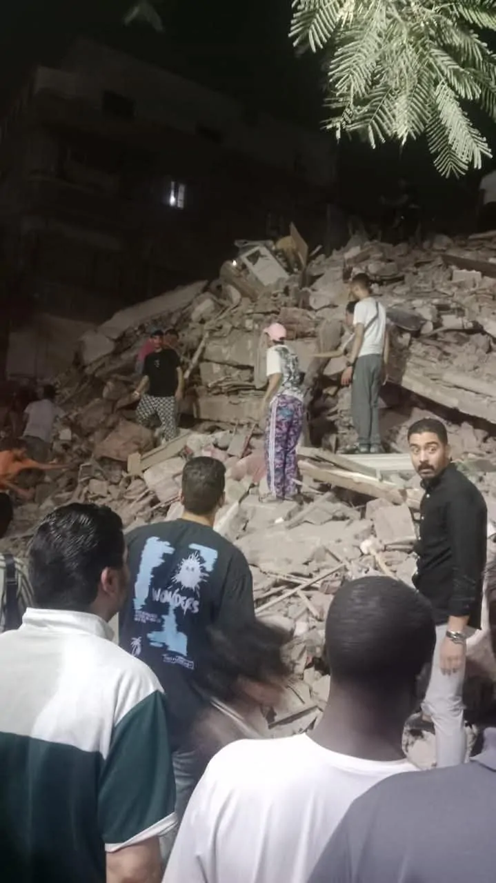 انتهاء عمليات البحث تحت أنقاض عقار السيدة زينب بعد انتشال 8 ضحايا 3 عقار السيدة زينب المنهار