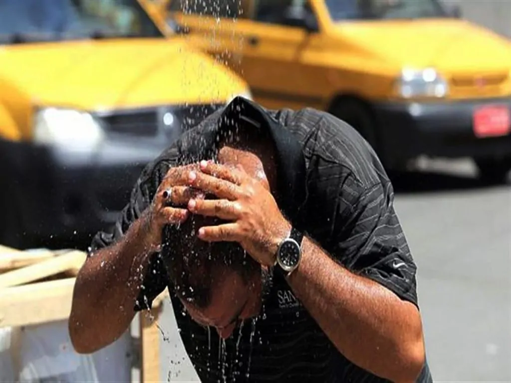 تحذيرات من حالة الطقس الموجة الأخطر خلال الساعات المقبلة مع بداية الصيف 4 حالة الطقس