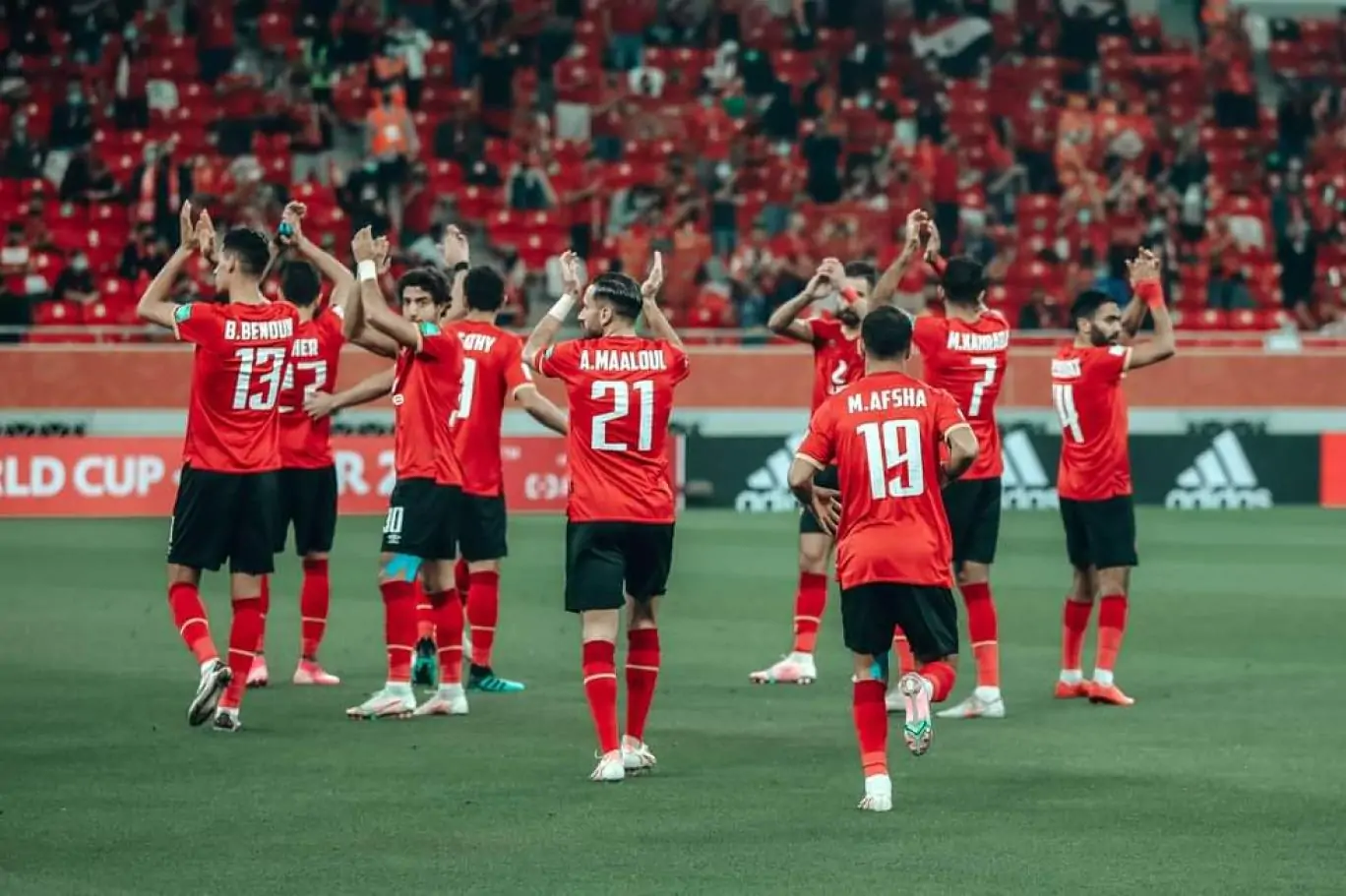 عقوبات على لاعبي الأهلي بفرمان من الخطيب وشوبير يرد 4 لاعبي الفريق
