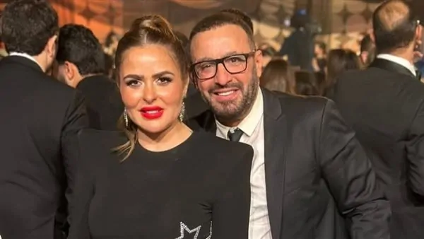 استناها على باب الكمباوند وضربها مها الصغير تحرر محضر ضد طليقها أحمد السقا 4 طلاق السقا ومها الصغير