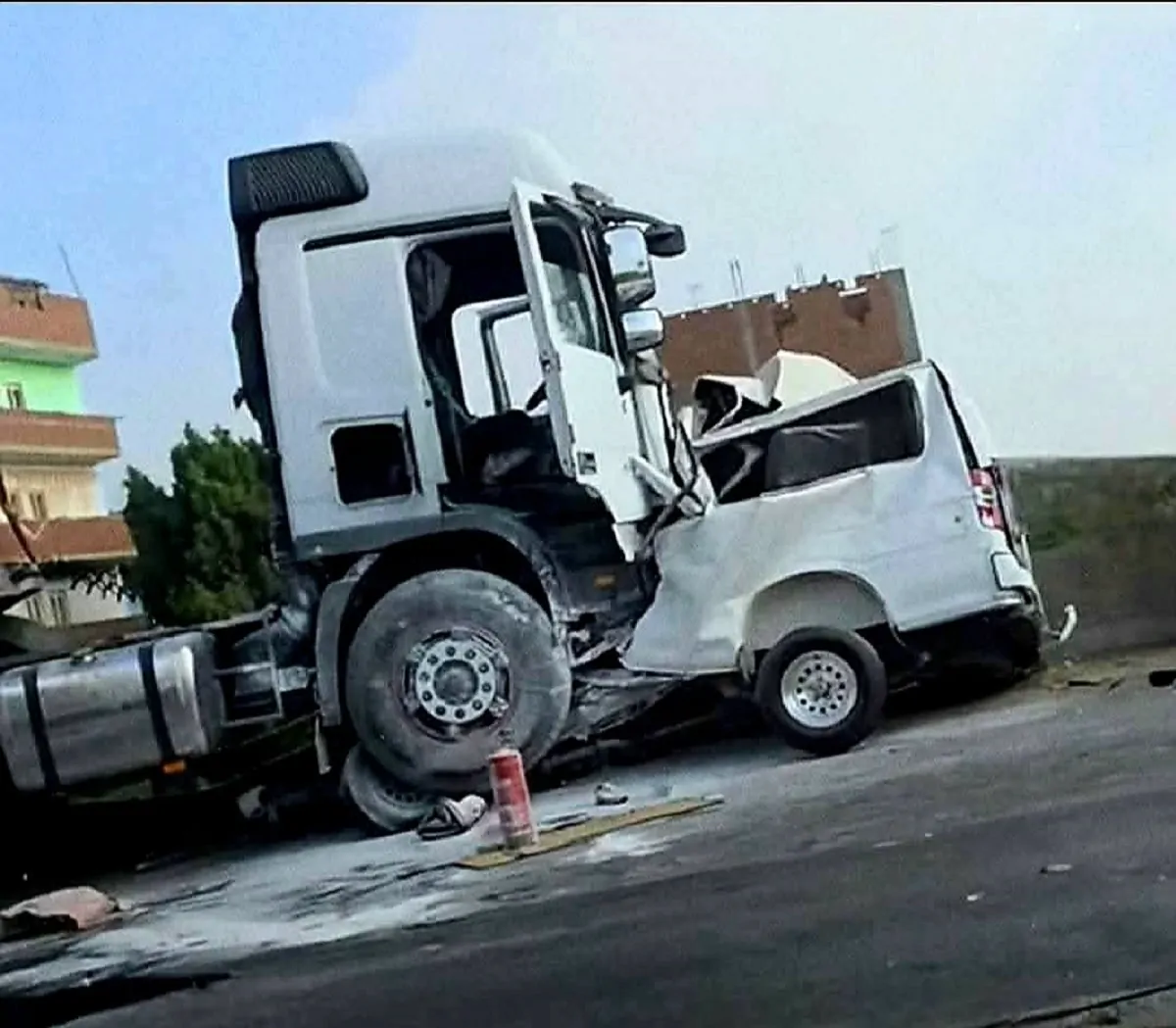 الفريق كامل الوزير يوجه رسالة للناس اللي بتقول أخدتوا قروض 4 حادث الطريق الإقليمي