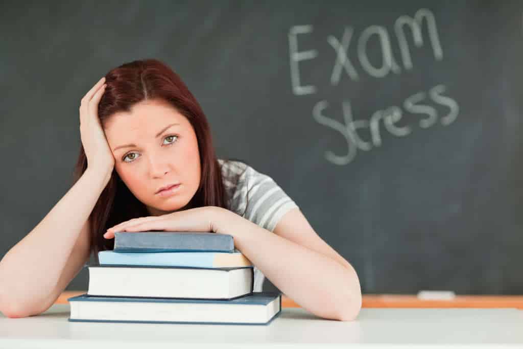 أغذية لطلاب الثانوية العامة تقلل التوتر النفسي وأخرى تُفاقمه 2 أغذية تقلل التوتر النفسي
