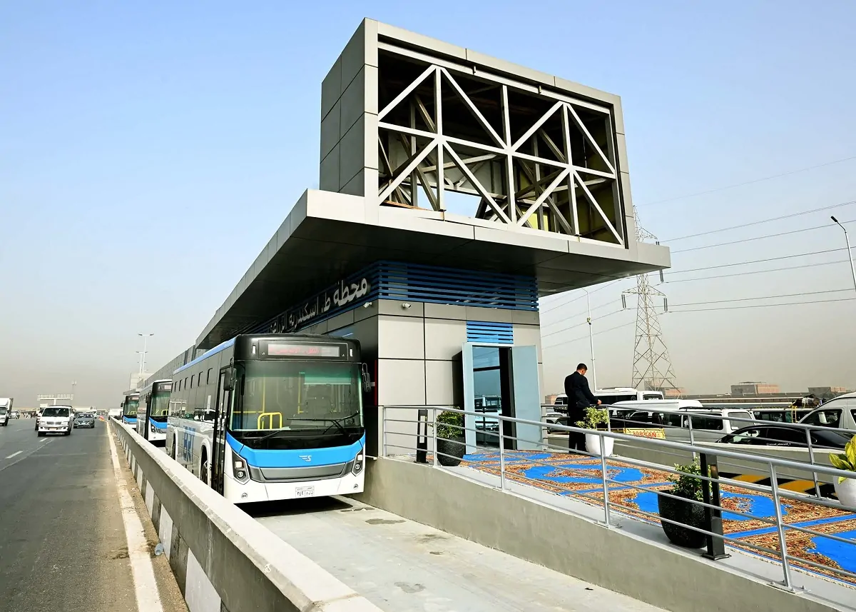 الإعلان عن شرائح أسعار تذاكر الاتوبيس الترددي BRT عقب تشغيله رسميًا بركاب 2025 2 خدمة الأتوبيس الترددي
