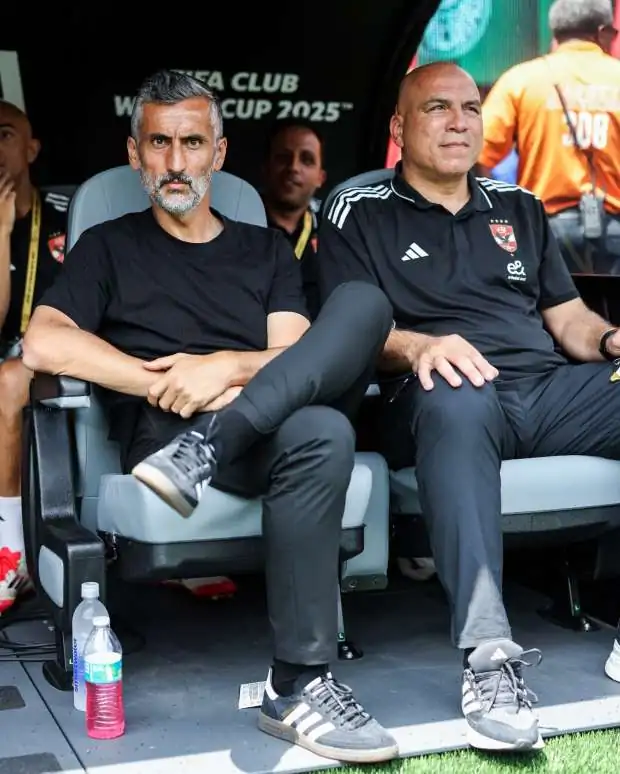 النادي الأهلي يرد بشأن إقالة خوسيه ريبيرو