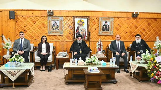 زيارة الدكتورة جاكلين عازر لتهنئة الأنبا إيلاريون
