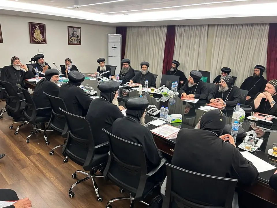 بالصور تفاصيل اجتماع المجمع المقدس في الكاتدرائية 2 المجمع المقدس