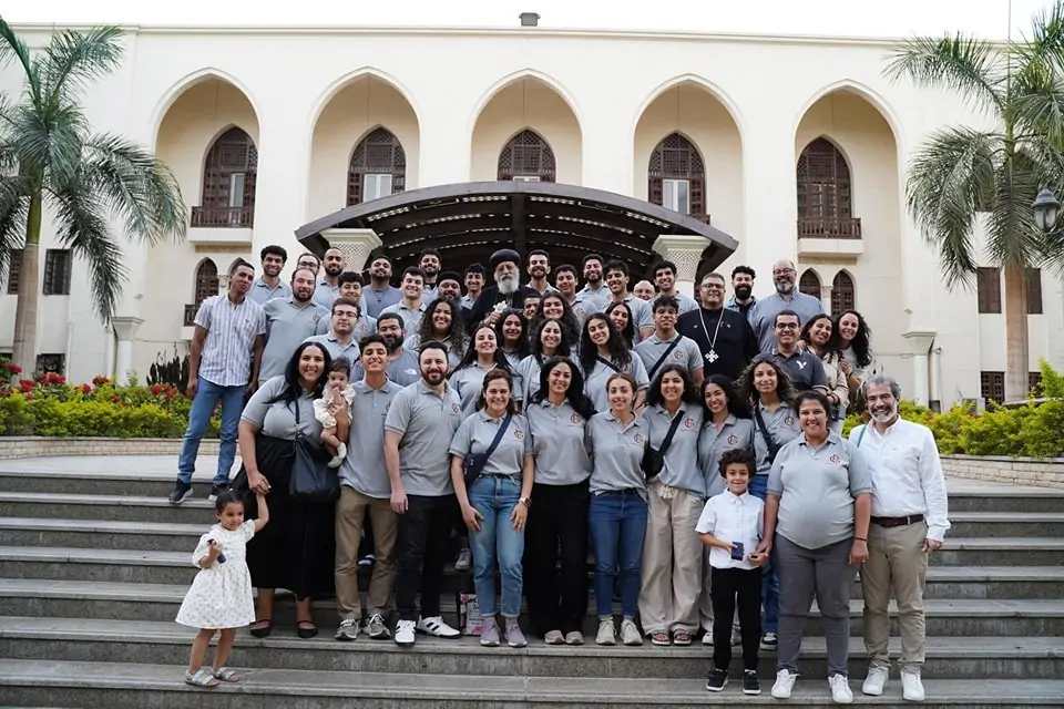 بالصور تفاصيل استقبال البابا تواضروس الثاني لمجموعة خدام من الولايات المتحدة الأمريكية بالمقر البابوي 2 البابا تواضروس الثاني