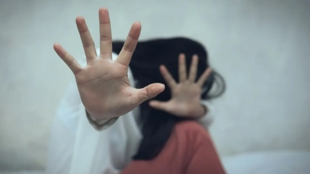 تفاصيل العثور على هاتف محمول داخل حمام كافيه في الدقي لتصوير السيدات وتحديد هوية الفاعل 2 واقعة تخدير 4 شباب لفتاة