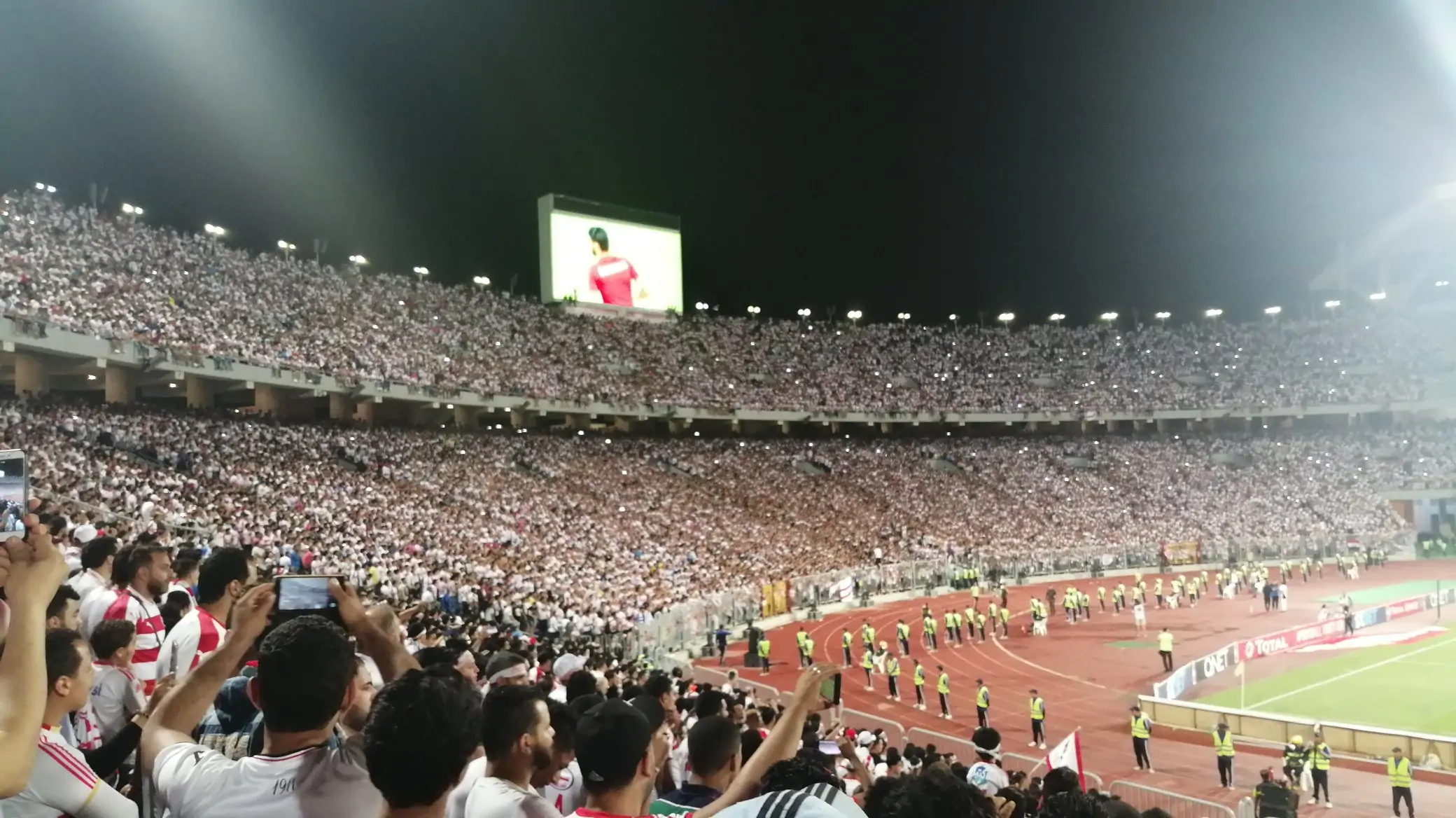 شيكابالا بعد الاعتزال كنت أريد تسليم راية الزمالك لزيزو والجماهير هي الأحق بها الآن 4 جماهير الزمالك