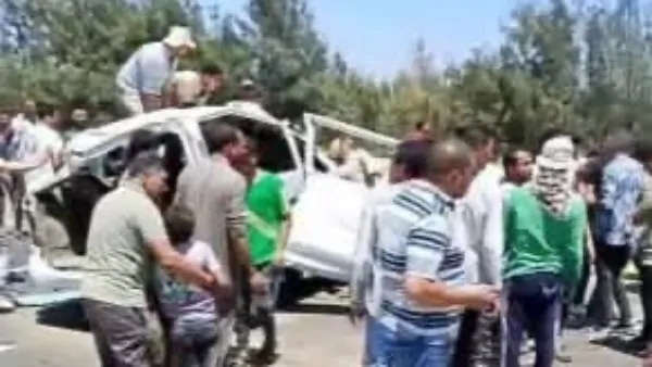 بالصور نكبة جديدة علي الطريق الإقليمي 9 وفيات وإصابة 11 شخص في تصادم ميكروباصين 4 حادث الطريق الإقليمي