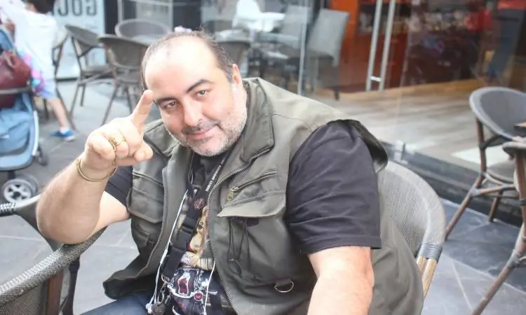 وفاة المخرج سامح عبد العزيز والحزن يخيم على الوسط الفني ننشر تفاصيل اللحظات الأخيرة 3 وفاة المخرج سامح عبد العزيز