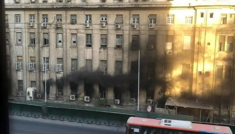 عاجل تجدد حريق سنترال رمسيس النيران تشتعل مجددًا بعد 3 أيام من السيطرة 3 خسائر حريق رمسيس الأول