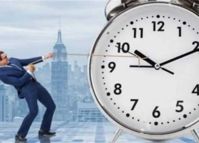 انتهاء التوقيت الصيفي بهذا الموعد تأخير الساعة إلى 11 مساء بدلًا من 12 صباحًا 4 لماذا يعود التوقيت الصيفي