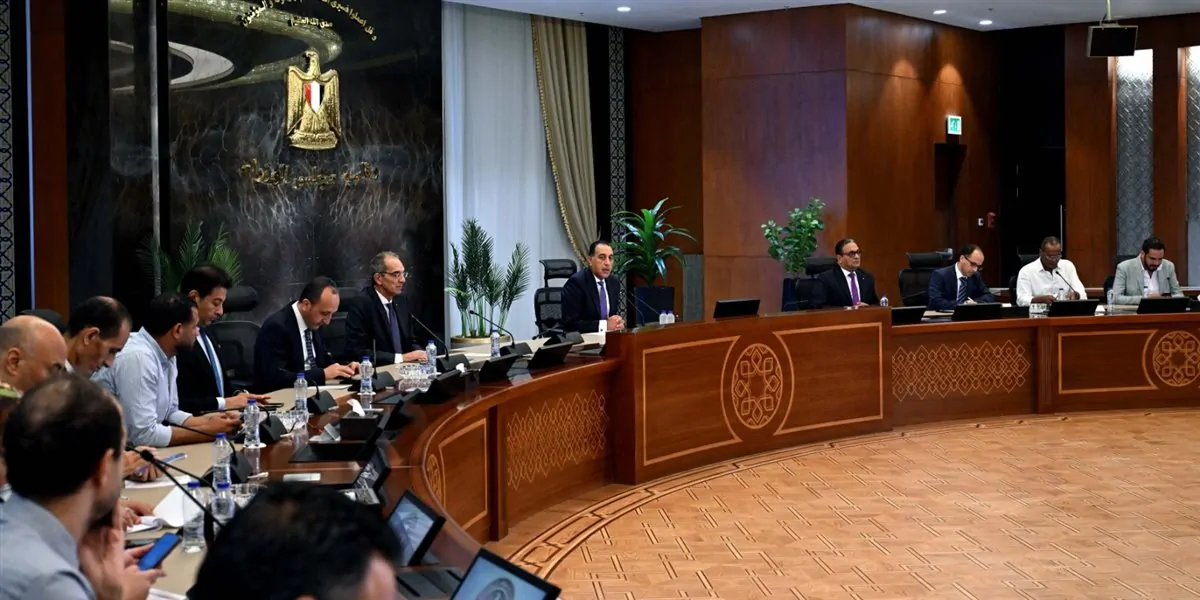 تعديل المسمى الوظيفي لـ كامل الوزير يُثير الجدل والحكومة ترد 3 توضيح من الحكومة