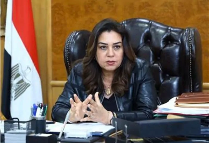 أول تعليق من منال عوض عقب تكليفتها بمهام وزيرة البيئة بعد استقالتها 3 الدكتورة منال عوض ميخائيل