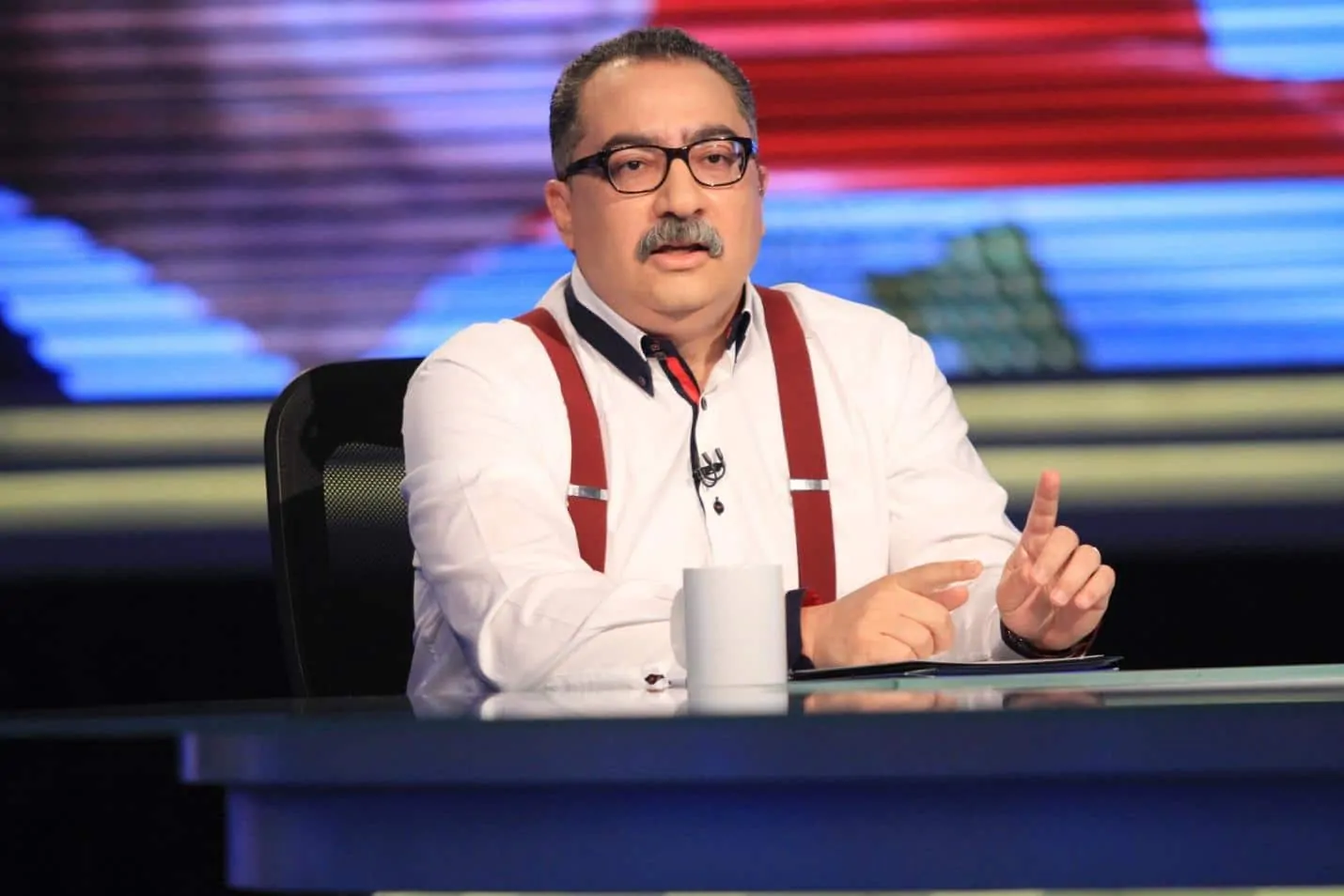 بالفيديو تعليق إبراهيم عيسى عن تعبير الإخوة المسيحيون بالخطابات الرسمية والاحتفالية 4 تهنئة الإعلامي إبراهيم عيسى بعيد الميلاد