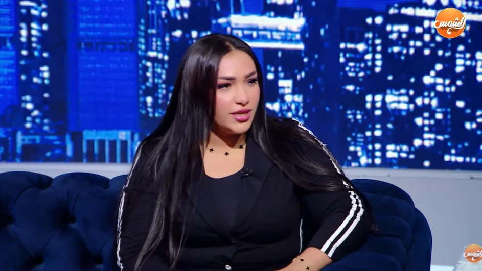توتر العلاقة بين مسلم وأخته آية
