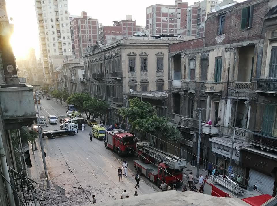 ارتفاع حصيلة ضحايا انهيار عقار العطارين بالإسكندرية وتوجيه بالتعامل الفوري 4 انهيار عقار
