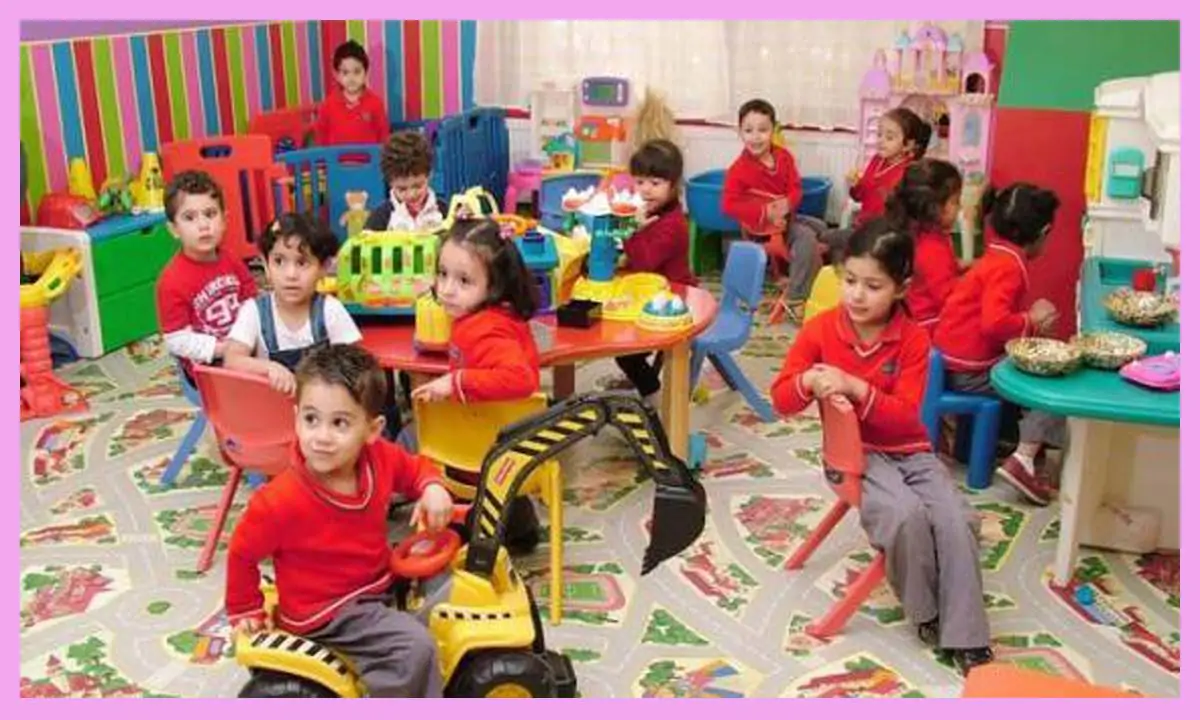 رياض الأطفال في المدارس التجريبية