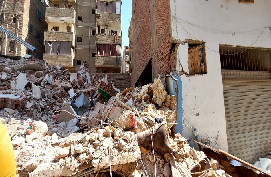مفاجأة تقلب الموازين وراء سبب انهيار عقار نور الشريف في السيدة زينب 2 عقار السيدة زينب المنهار