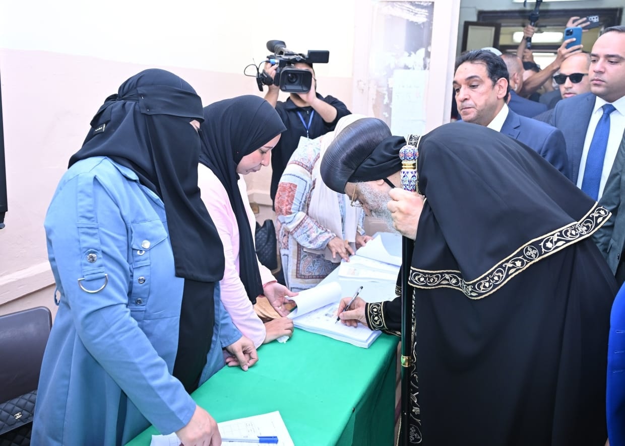 تفاصيل لقاء البابا تواضروس الثاني بالسفير البريطاني بالمقر البابوي بالقاهرة 4 البابا تواضروس الثاني