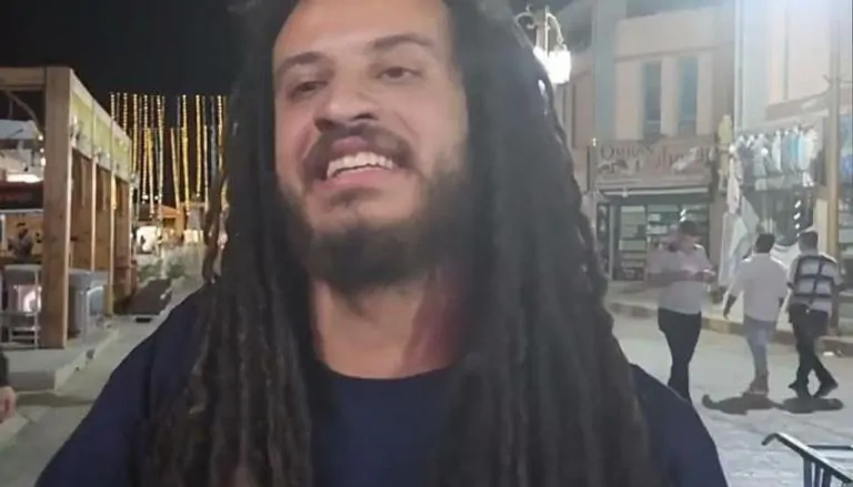 من هو خالد الرسام